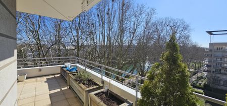Location Appartement 4 pièces 149m² MULHOUSE 68100 - Photo 5