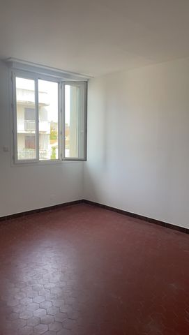 AVIGNON Proche centre ville / gare routière Appartement T3/4 - 58 m² - Photo 2