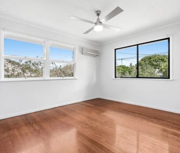 Classic Family Home with Entertainer's Deck in Prime Location - Photo 4