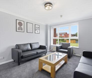 One-Bedroom House share - Photo 2
