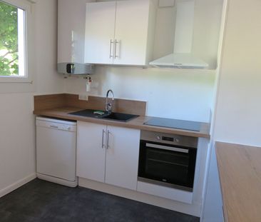 Appartement à louer - REIMS PROX. PLACE LUTON - Photo 5