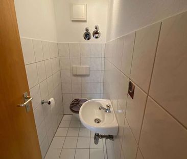 Gemütliche 2-Zimmer-Wohnung mit Einbauküche, Balkon und Stellplatz - Foto 5