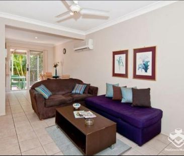 Three Bedroom Townhouse - Photo 5