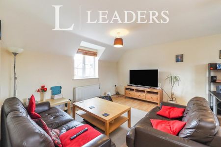 2 bedroom coach house to rent - Photo 3