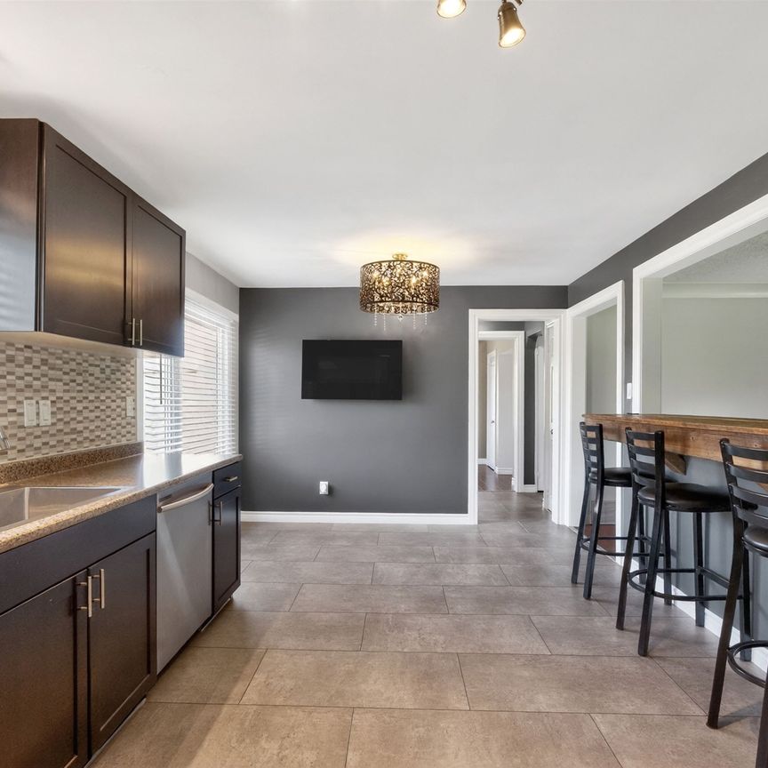 For Lease - 7566 Sixth Line, Milton, Ontario - Photo 1