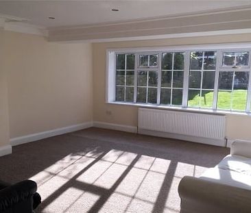 27 Wentworth Street, Huddersfield, HD1 - Photo 1