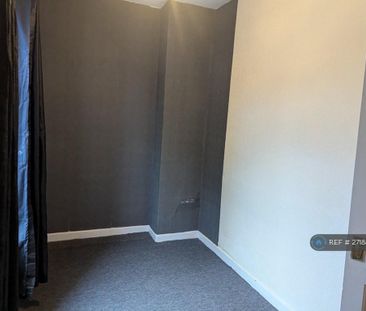 2 bedroom end of terrace house to rent - Photo 3