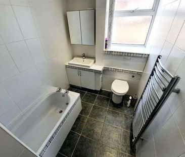 Avondale Road, Kettering, Northants, NN16 - Photo 3