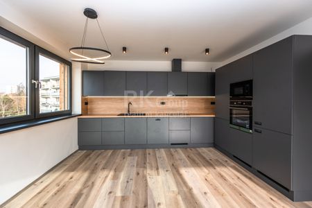 Pronájem bytu 5+kk 109 m² - Fotografie 2