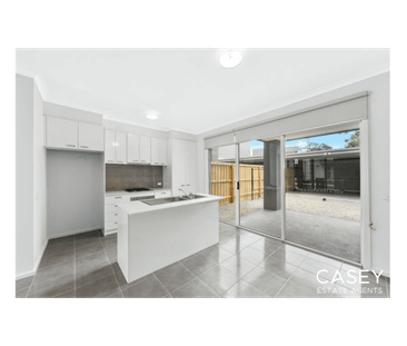 Stunning Family Home in a Prime Location - Photo 4