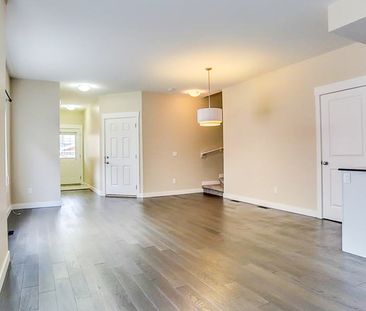 Discounted Rent For 6 Mnths. Modern 3 Bedroom Townhome In Family Friendly West Springs - Photo 6