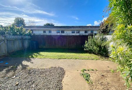 Convenient in Mt Wellington! *FIRST WEEK RENT FREE - Photo 2