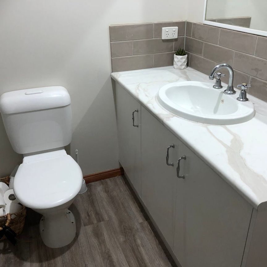 Serenity on Sturt - FULLY FURNISHED - Photo 1