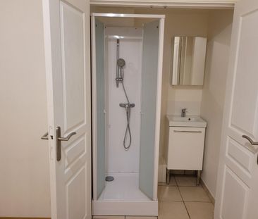 Location Appartement 1 pièce 32m² HAZEBROUCK 59190 - Photo 3