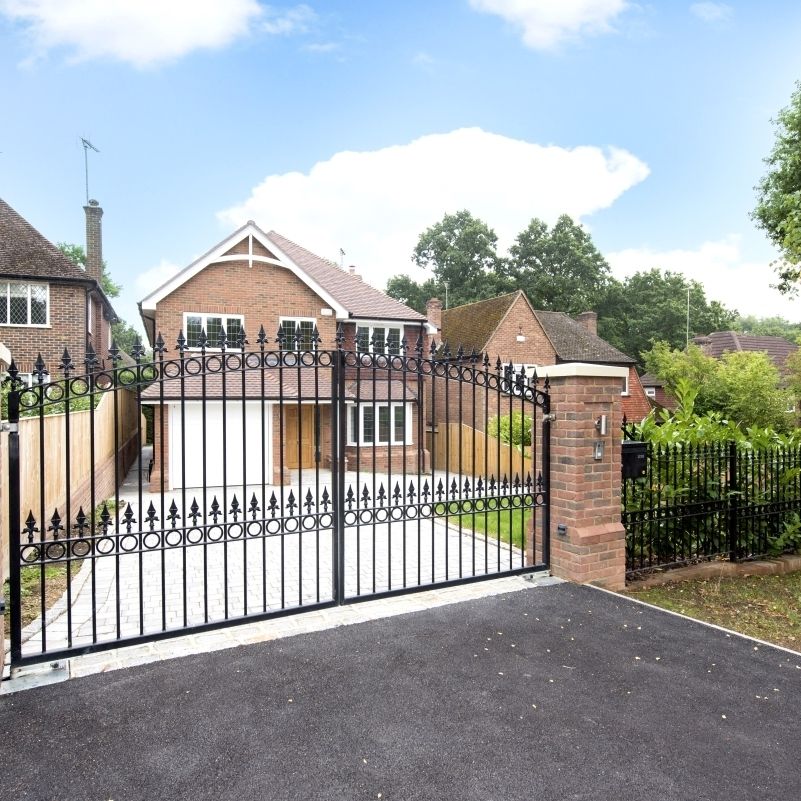 5 bedroom detached house to rent - Photo 1