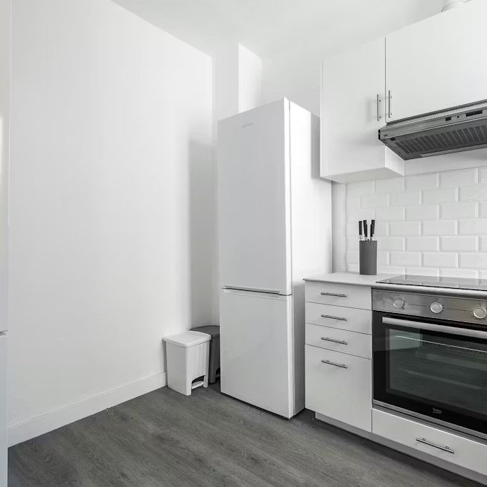 Carrer Gran de Gràcia, Barcelona, Catalonia 08012 - Photo 1