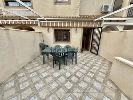 Alquiler de chalet adosado en Urbanizaciones - Photo 3