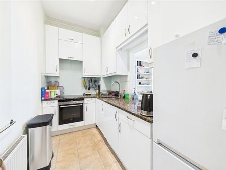 Cambridge Park, East Twickenham, Middlesex, TW1 - Photo 3