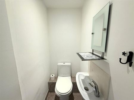 3 bedroom apartment to rent - Photo 4