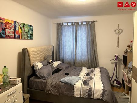 Traumhaftes Wohlfühlzuhause zu einem unschlagbaren Preis: gepflegte 1-Zimmer-Wohnung mit separatem Schlafbereich bietet ein angenehmes Wohngefühl und verspricht hohen Alltagskomfort! - Photo 2