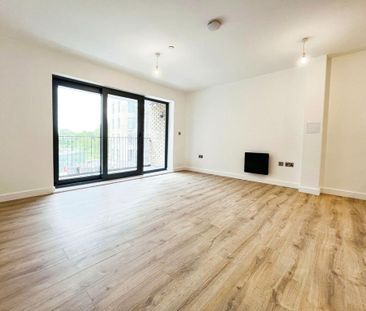 2 bedroom flat to rent - Photo 2