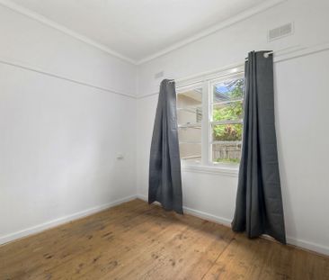 Charming 3-Bedroom Home in Prime Ainslie Location - Photo 4