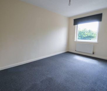 3 bedroom end of terrace house to rent - Photo 6