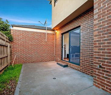 Appealing in Style, Convenience and Location! - Photo 6