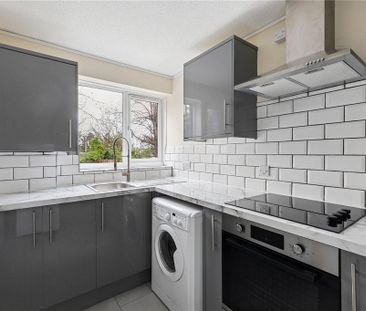 2 bedroom maisonette to rent - Photo 5