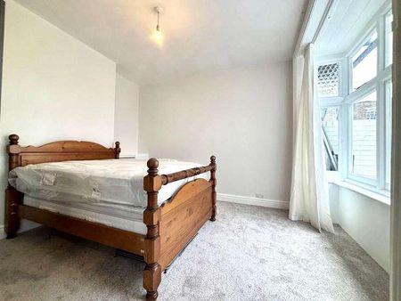 Grove Road, Windsor, Berkshire, SL4 - Photo 4