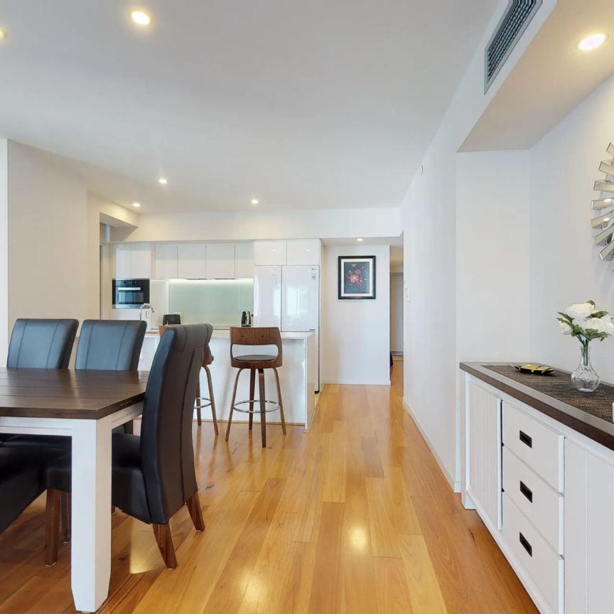 Luxury Fully-Furnished Apartment with River Views - Photo 1