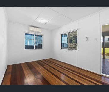 Renovated Home in Mansfield State High School Catchment - Photo 2