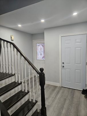 For Lease - 19 Arthurs Crescent, Brampton, Ontario - Photo 1