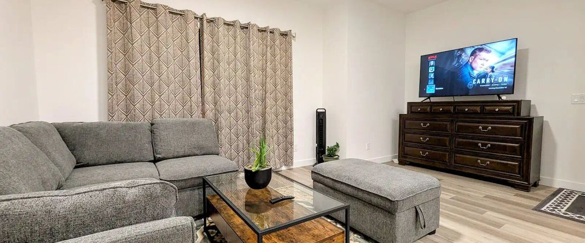 Furnished 3bed 2.5 bath townhouse unit!! — 3 Bedrooms Townhouse - Photo 1