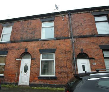 Terraced House to rent on - Photo 2