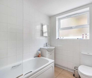 Walnut Tree Close, Guildford, GU1 - Photo 5