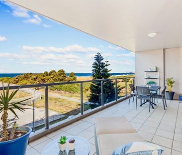 Modern Two-Bedroom Unit in the Heart of Wollongong - Photo 6