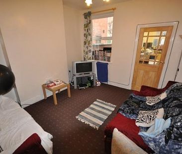 Student 4 Bedroom house furnished close to nottingham trent university - Photo 6