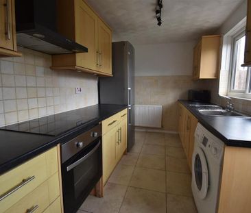 3 bedroom terraced house to rent - Photo 5