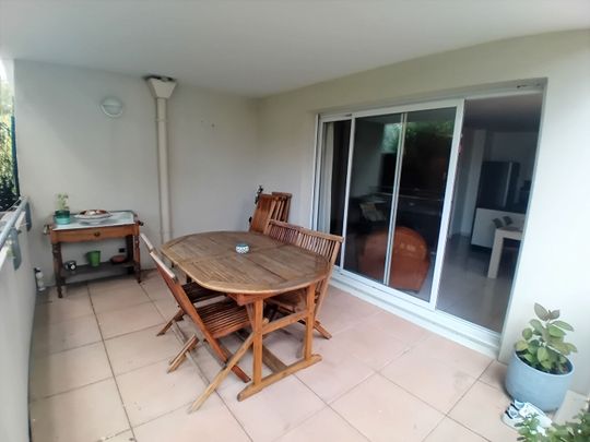 AIX LA DURANNE APPARTEMENT T3 MEUBLE AVEC TERRASSE ET GARAGE, - Photo 1