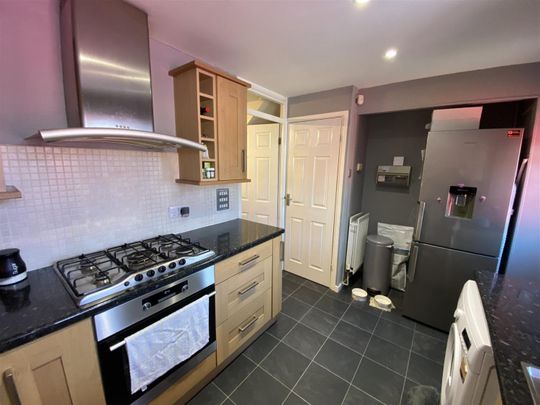 2 bedroom House To Let - Photo 1