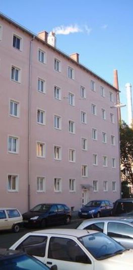 Schöne lichtdurchflutete 4-Zimmer-Wohnung mit Balkon und Blick ins Grüne - Photo 1