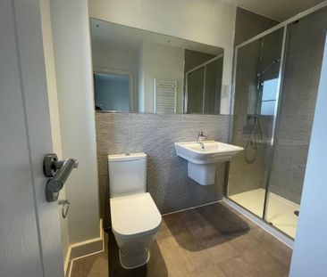 3 bedroom semi-detached house to rent - Photo 6