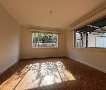 36 Guilfoyle Avenue, Coburg North VIC 3058 - Photo 2