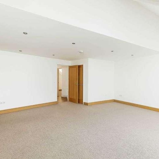 High Street, Marshfield, SN14 - Photo 1