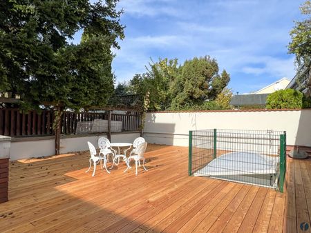 Elegante Wohnung mit großer Terrasse im Zentrum - Photo 3