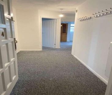 Bannings Vale, Saltdean, BN2 - Photo 1