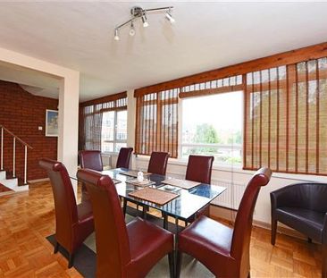 3 bedroom terraced house to rent - Photo 3