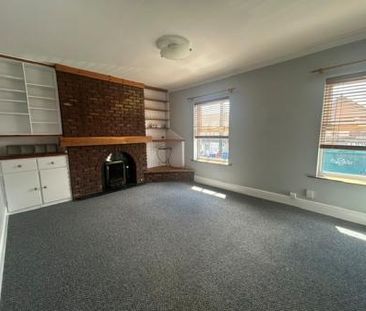 1 bedroom Flat To Let - Photo 3