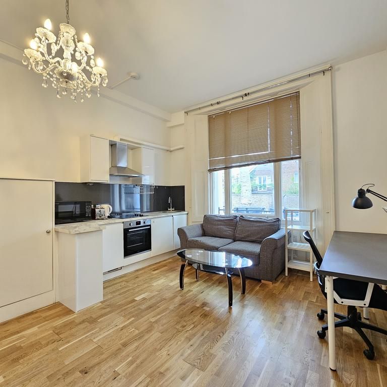 Studio to rent - Photo 1